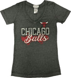 Chicago Bulls NBA Women's Distressed V-Neck T-Shirt SMALL 4/6